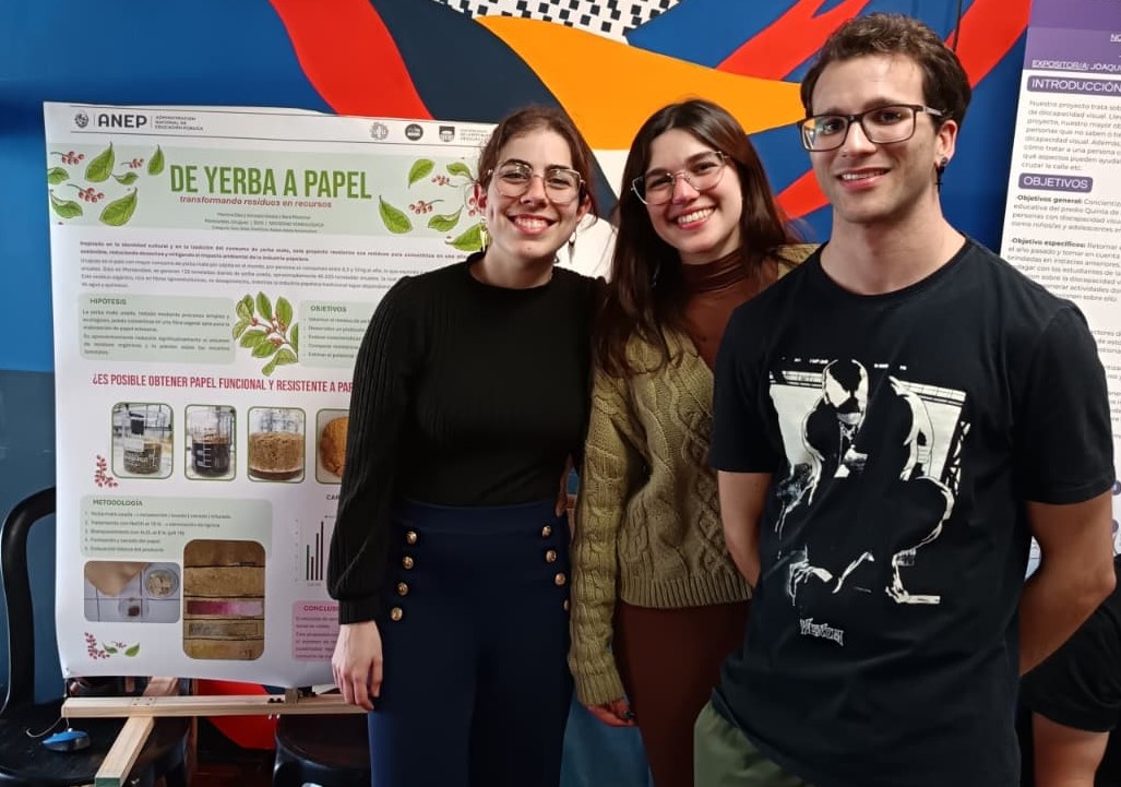 De yerba a papel: proyecto inédito de estudiantes de Biotecnología