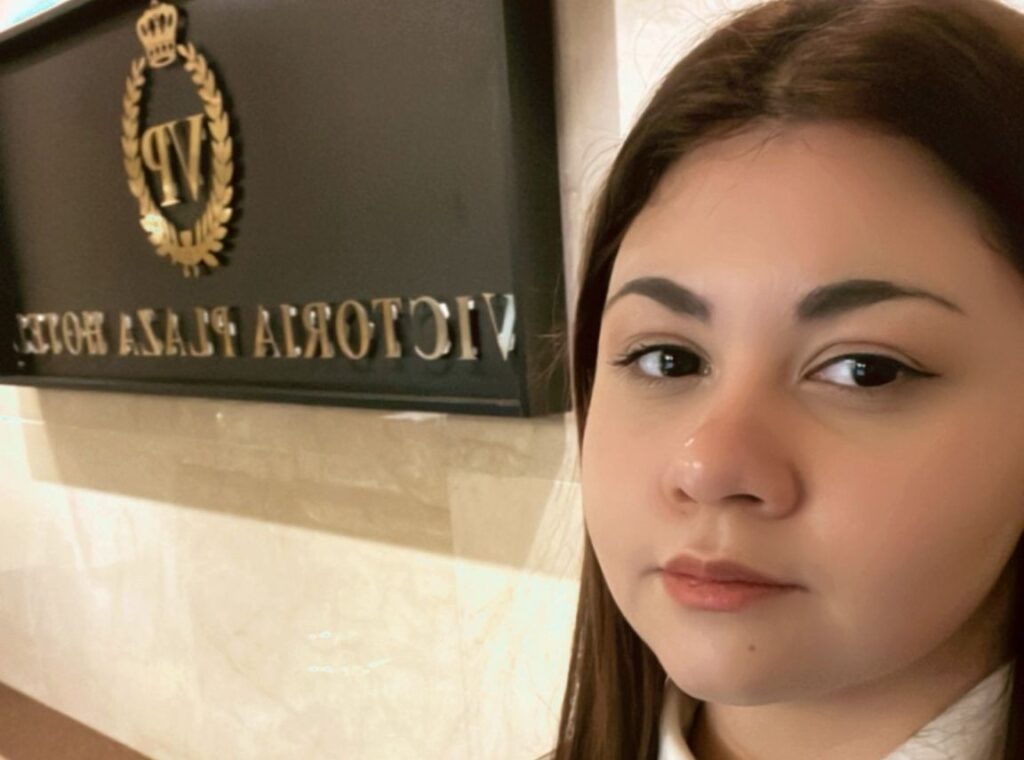 “UTU me aportó todas las oportunidades”: Gimena Izquierdo estudió Gestión de Alojamiento y es Host en Sinergia