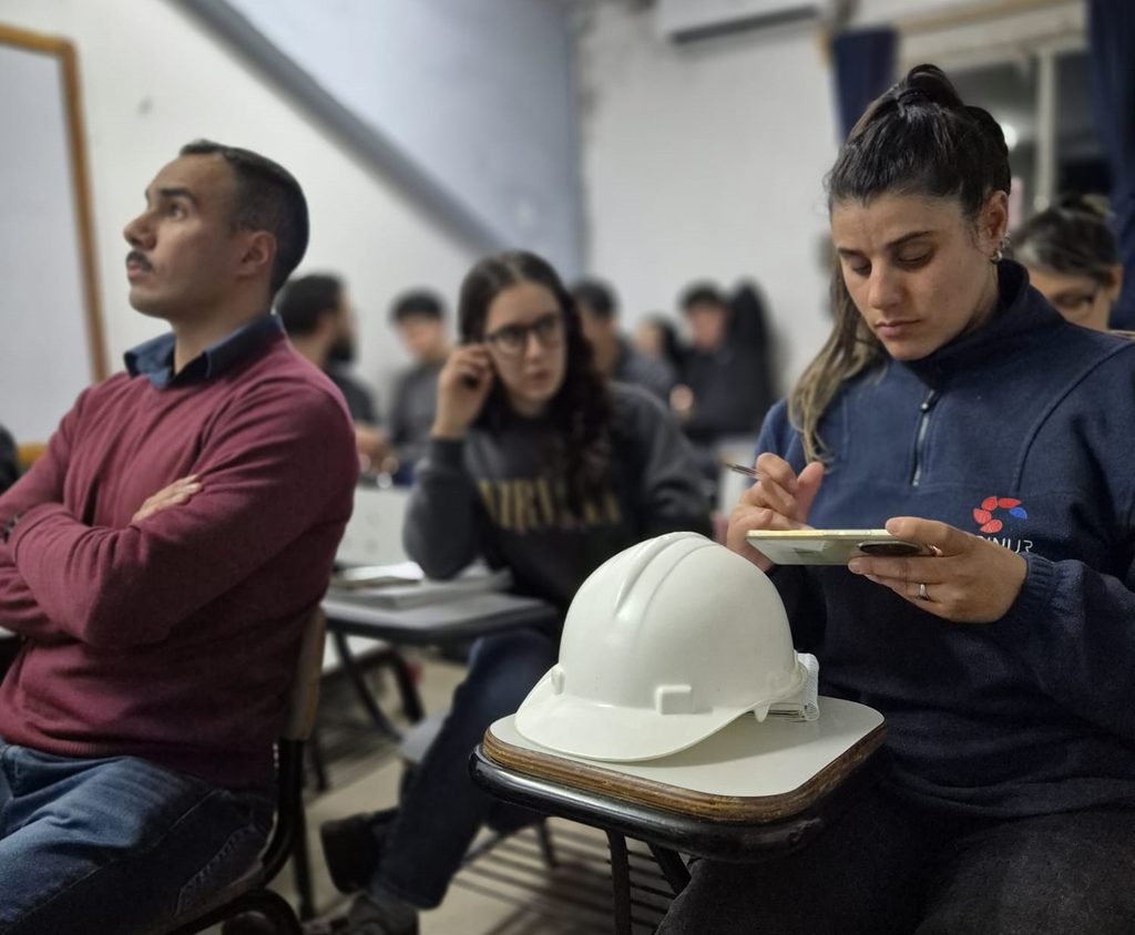 Estudiantes y docentes de la  Escuela Prevencionista en Seguridad Industrial realizarán talleres para funcionarios de Mantenimiento y Auxiliares de Servicio